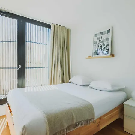 Magnificent -2br-6p- Belleville Paris