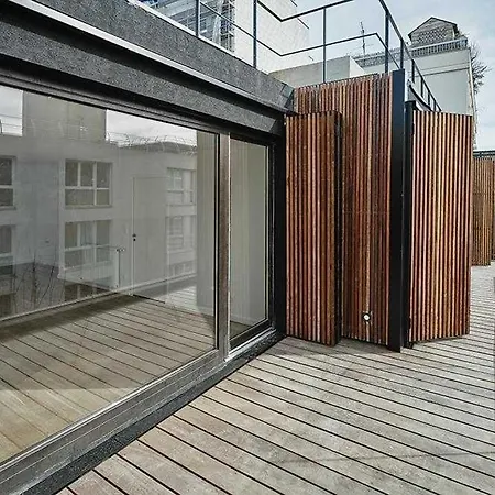 Magnificent -2br-6p- Belleville