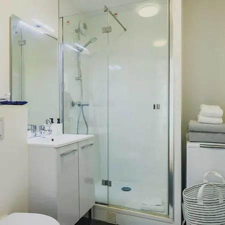 Magnificent -2br-6p- Belleville Lägenhet *